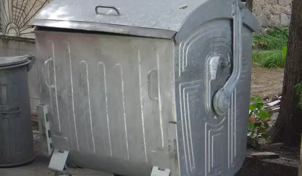 Сдружението на хотелиерите дари на община Сандански сметопочистваща машина